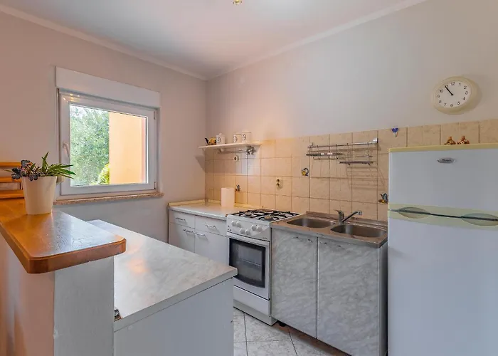 Vikendica Gorgeous In With Kitchen