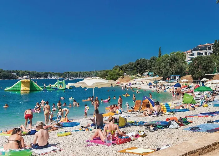 Gorgeous In With Kitchen Сasa de vacaciones Ližnjan